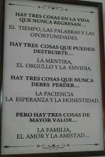 hay 3 cosas en la vida que nunca regresan.jpg